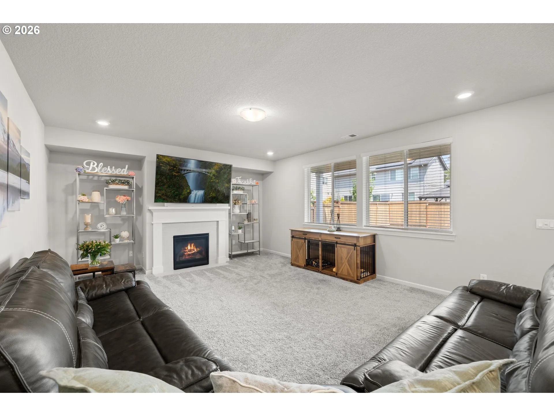 Living Room-Fireplace