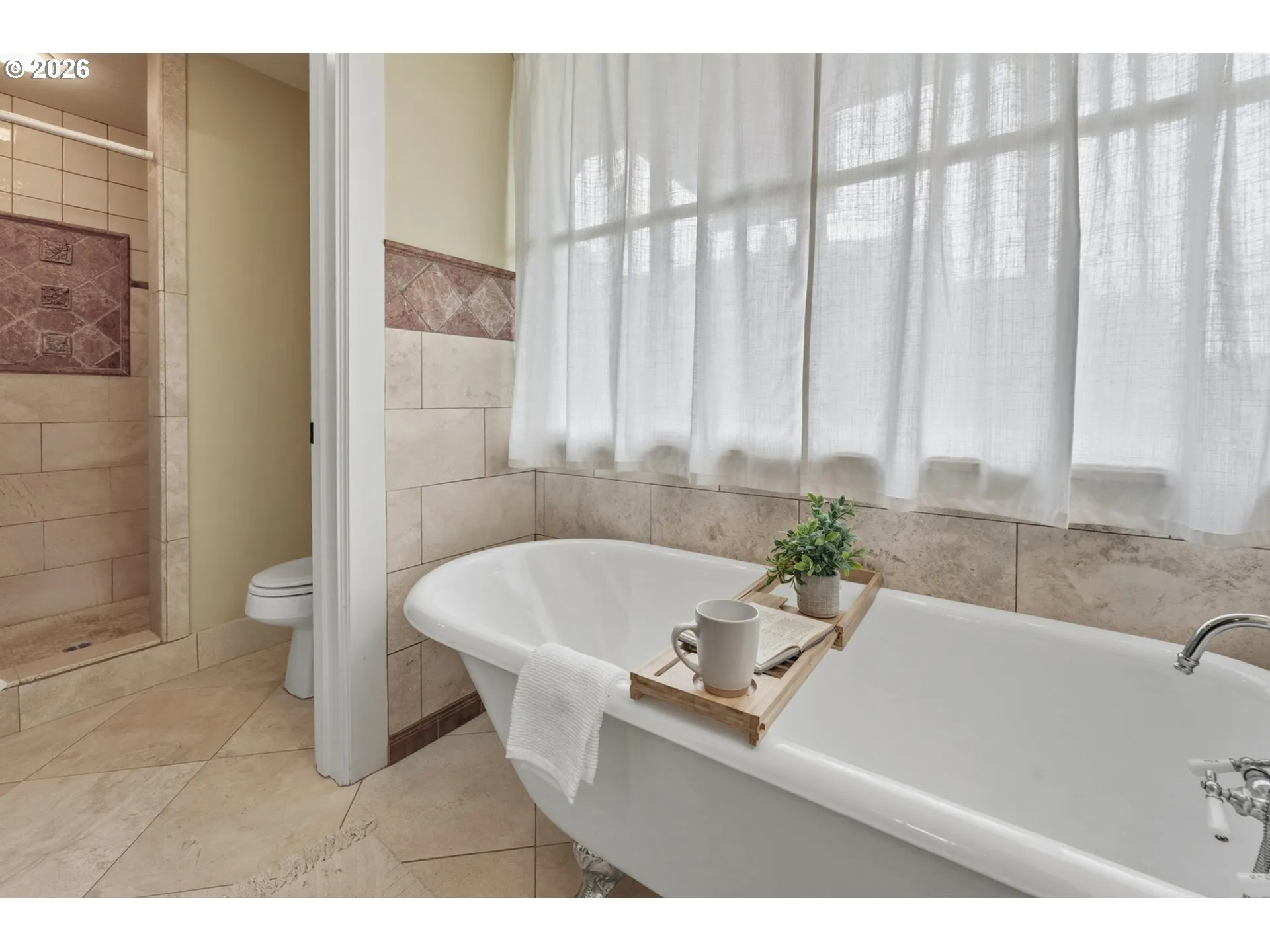 Bathroom, Attached-Garden Tub