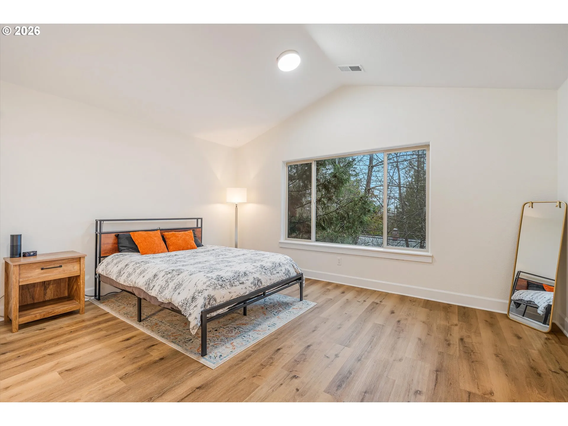 Primary Bedroom-Upper