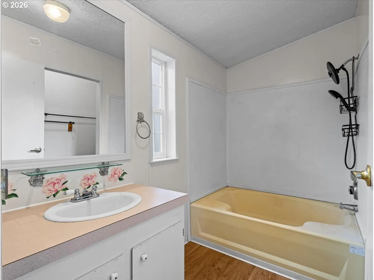 Attached Bathroom #1-Full Bathroom