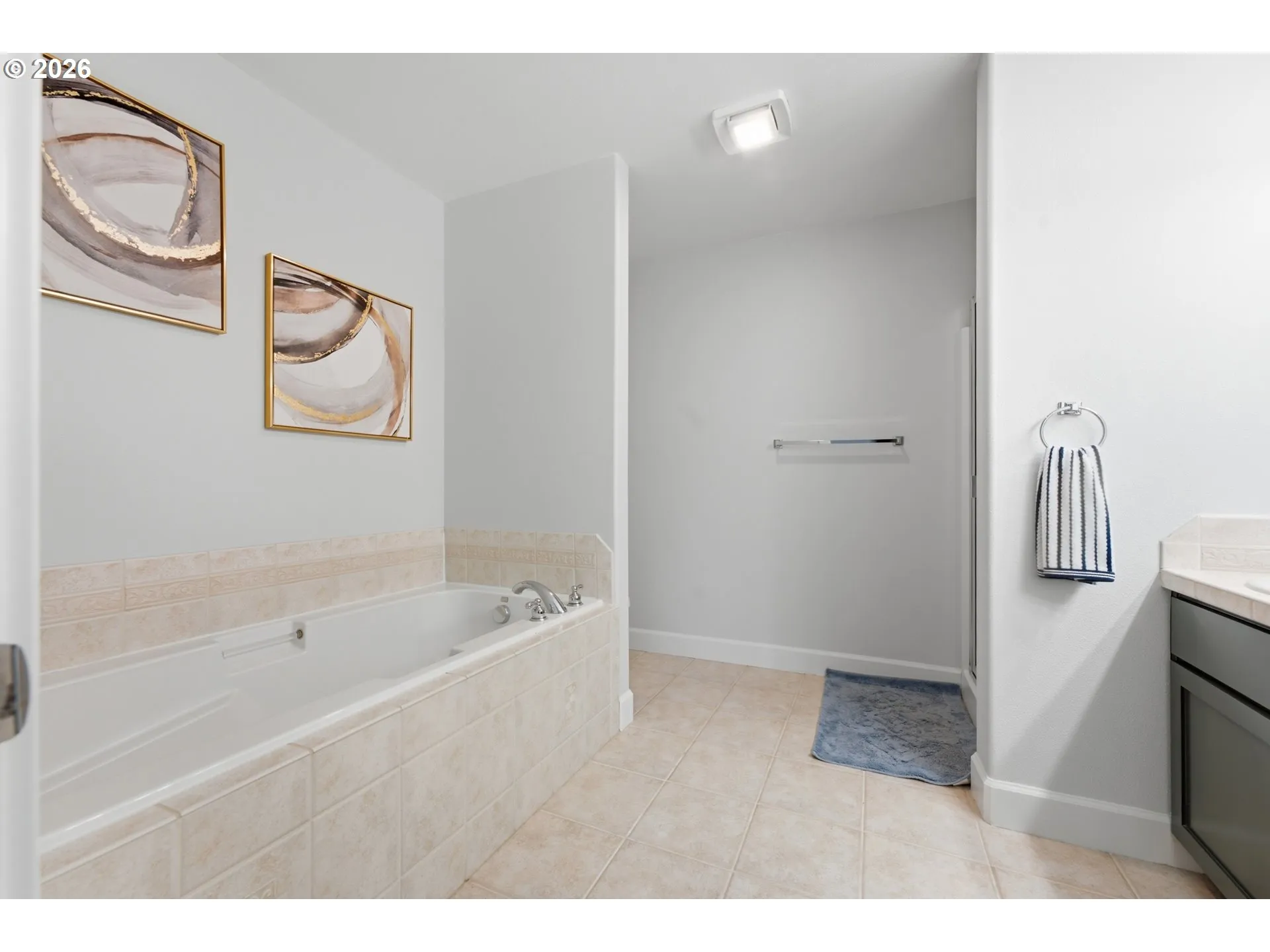 Bathroom, Attached-Garden Tub