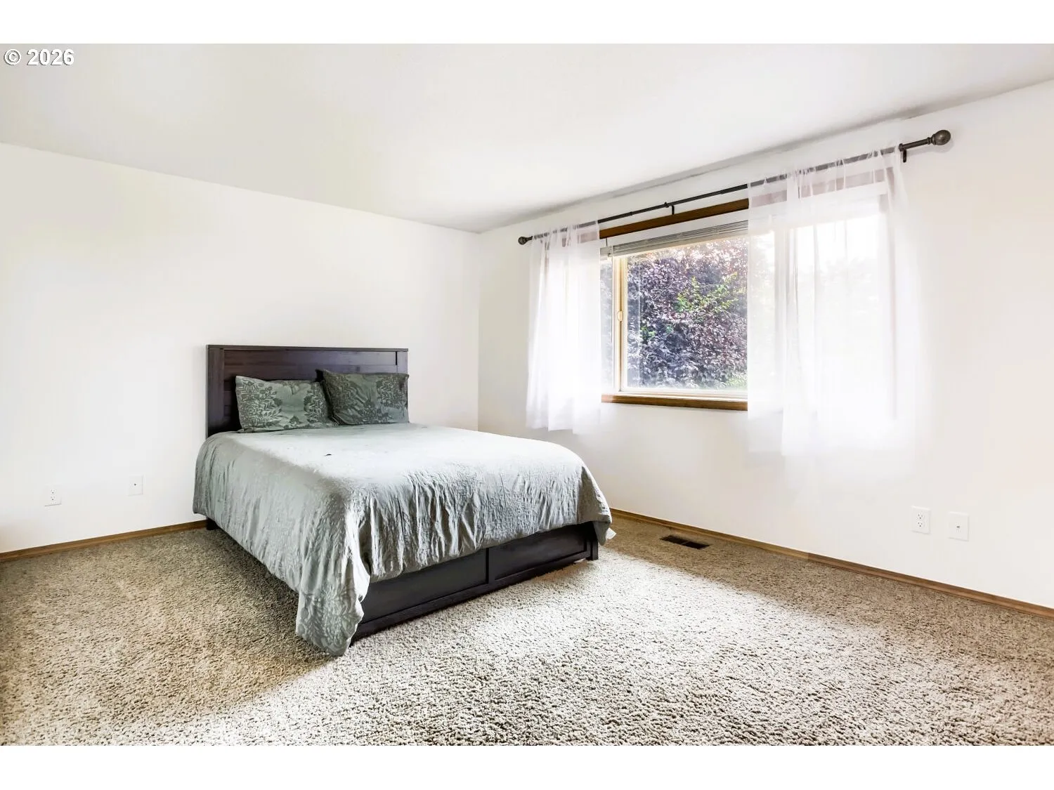 Bedroom, Primary