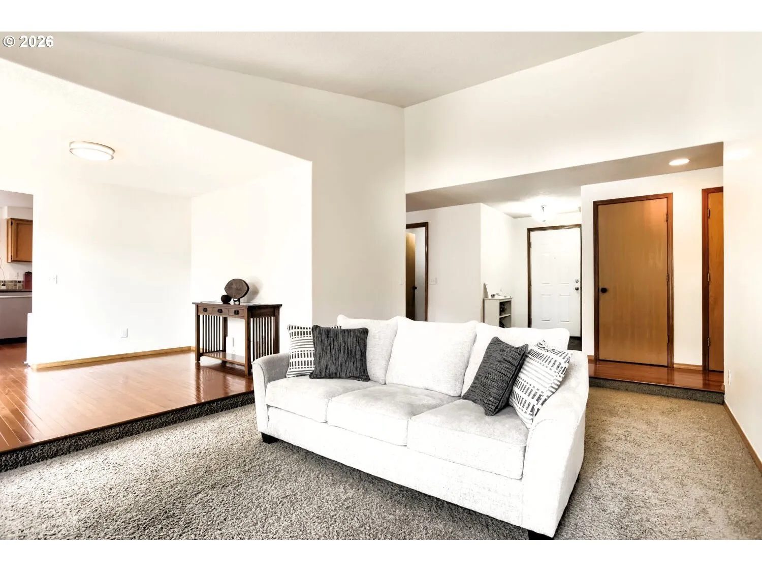 Living Room-Vaulted Ceilings