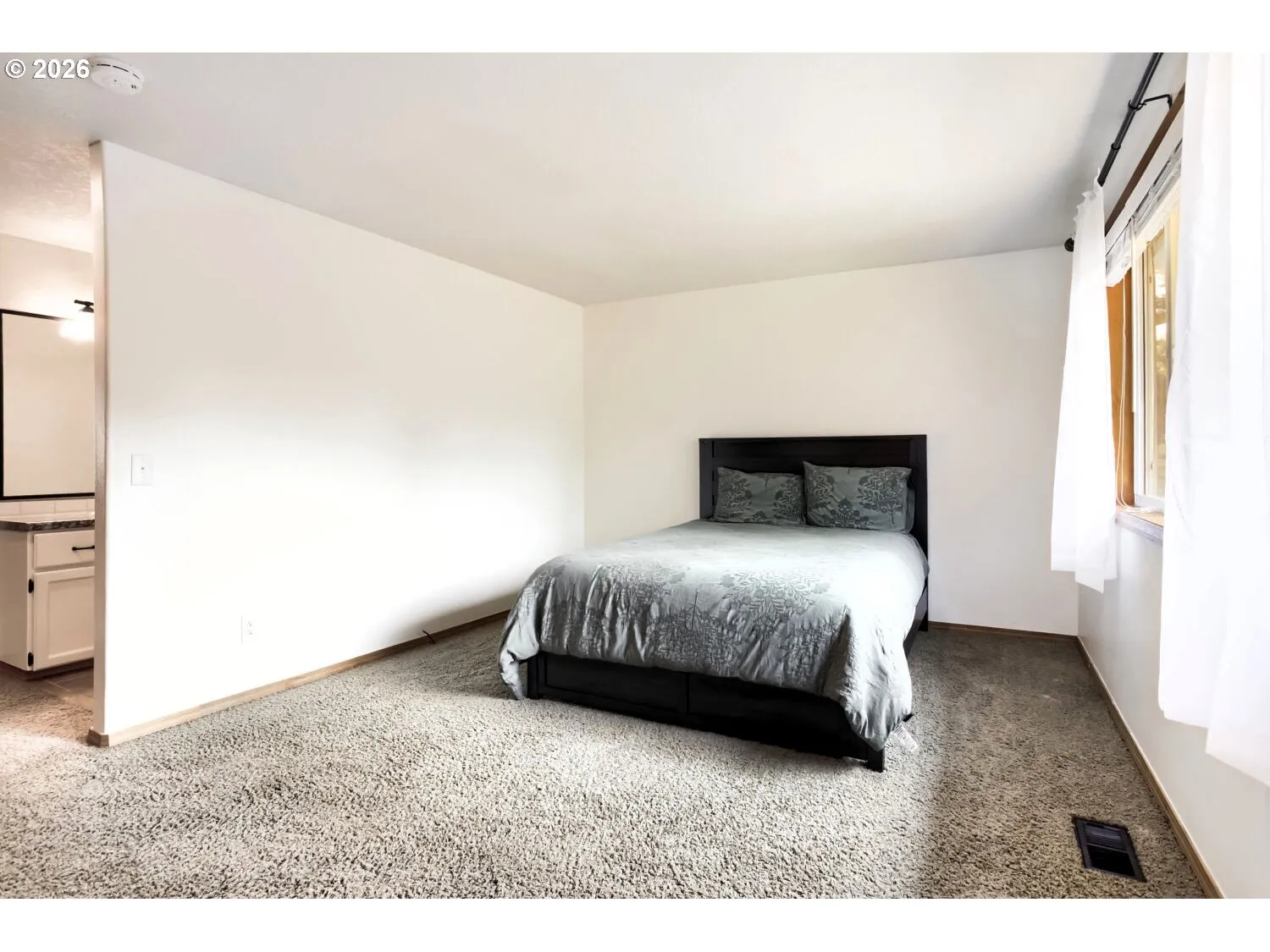 Bedroom, Primary