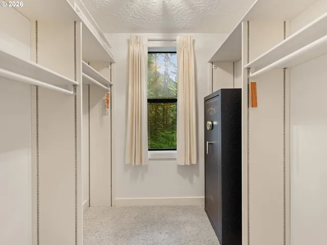 Primary Bedroom-Walk-In Closet