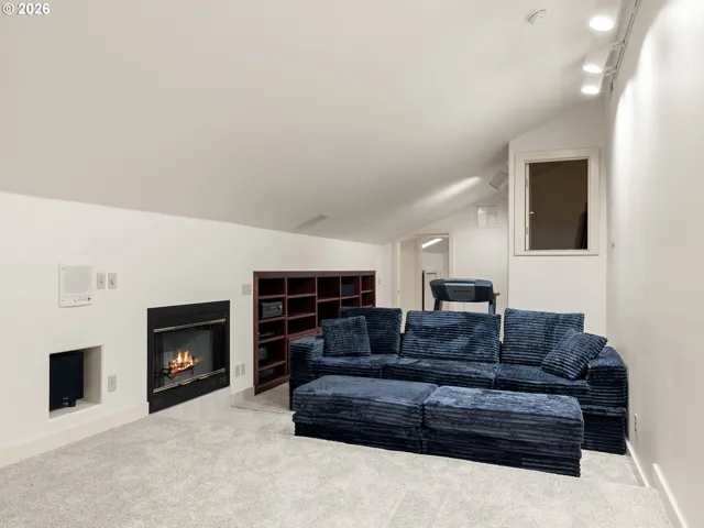Bonus Room-Upper