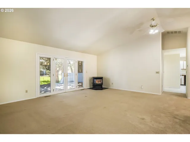 Living Room-Vaulted Ceilings
