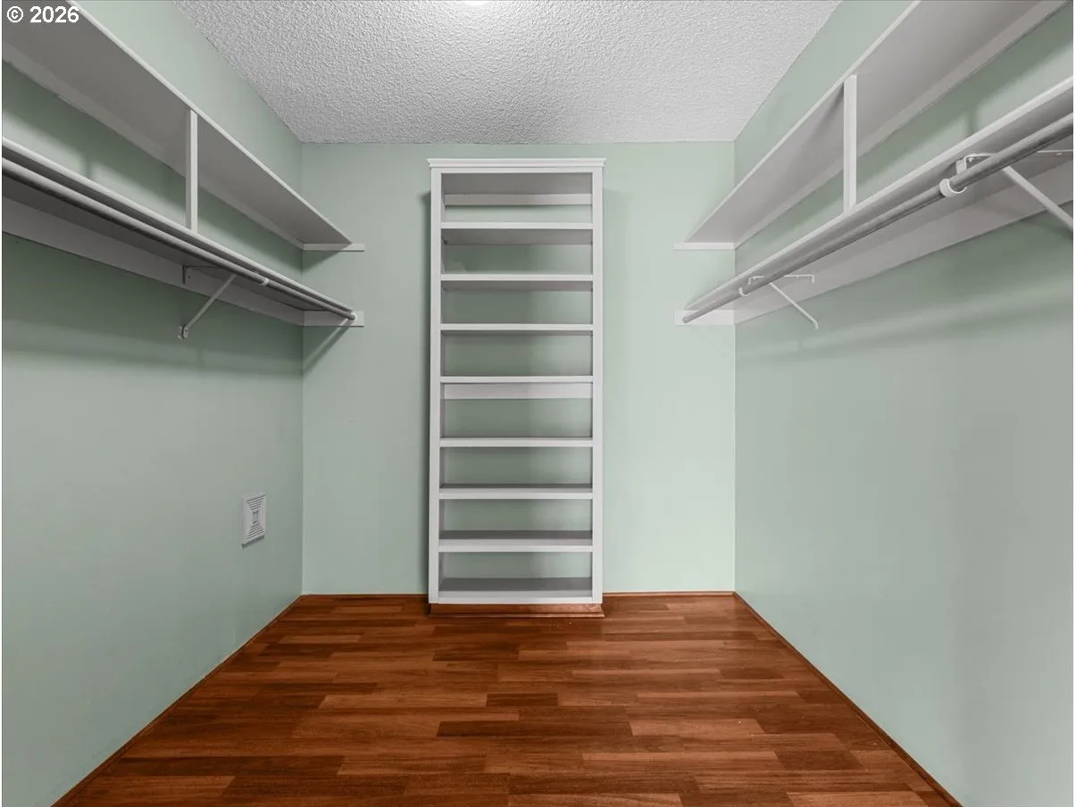 Bedroom-Walk-In Closet