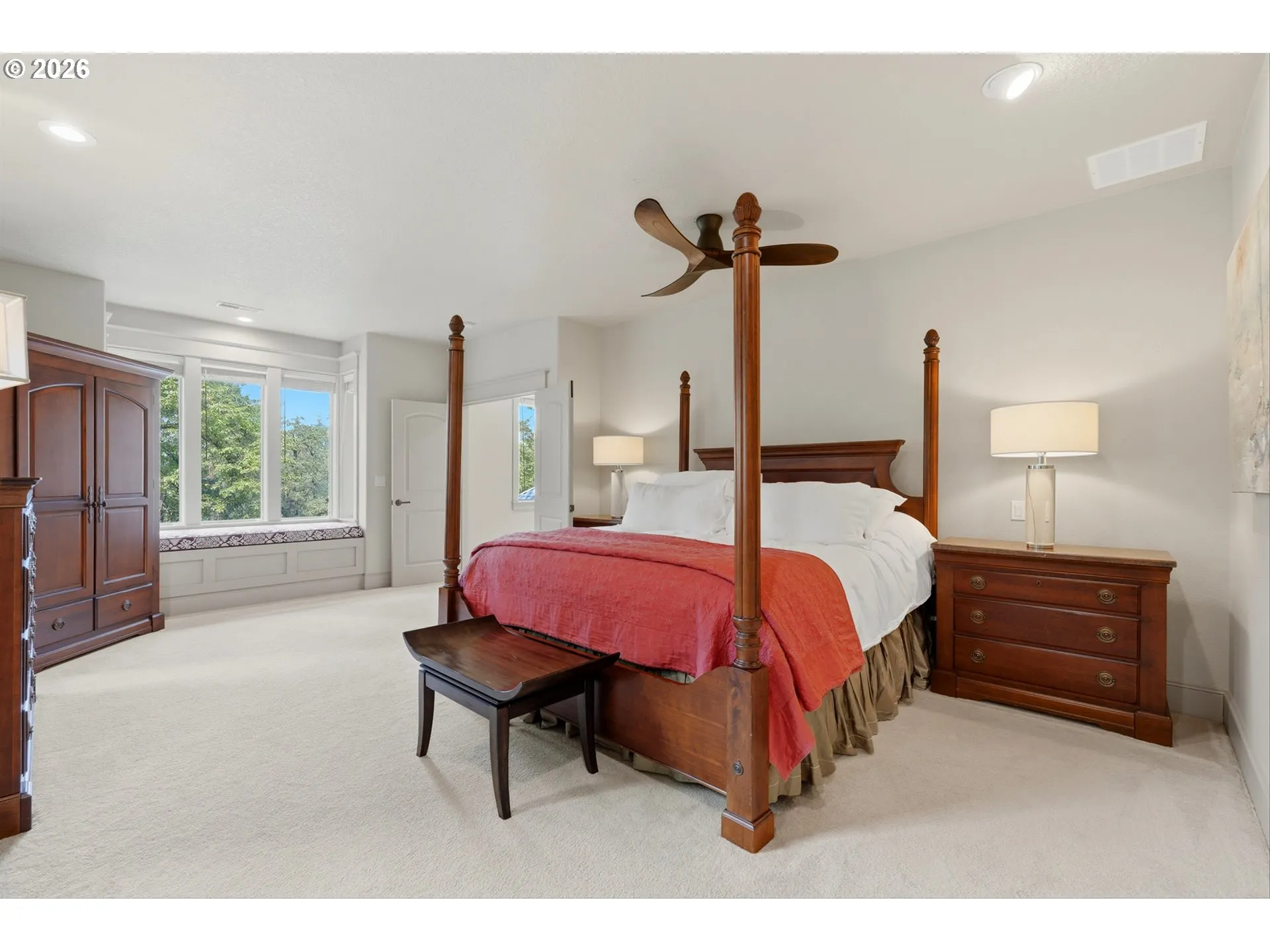 Bedroom, Primary