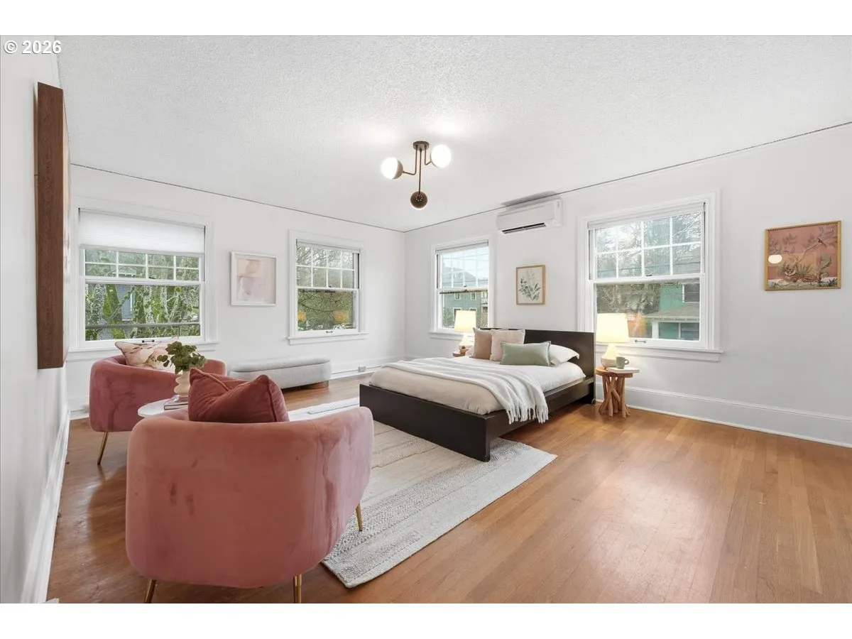 Bedroom, Primary-Upper