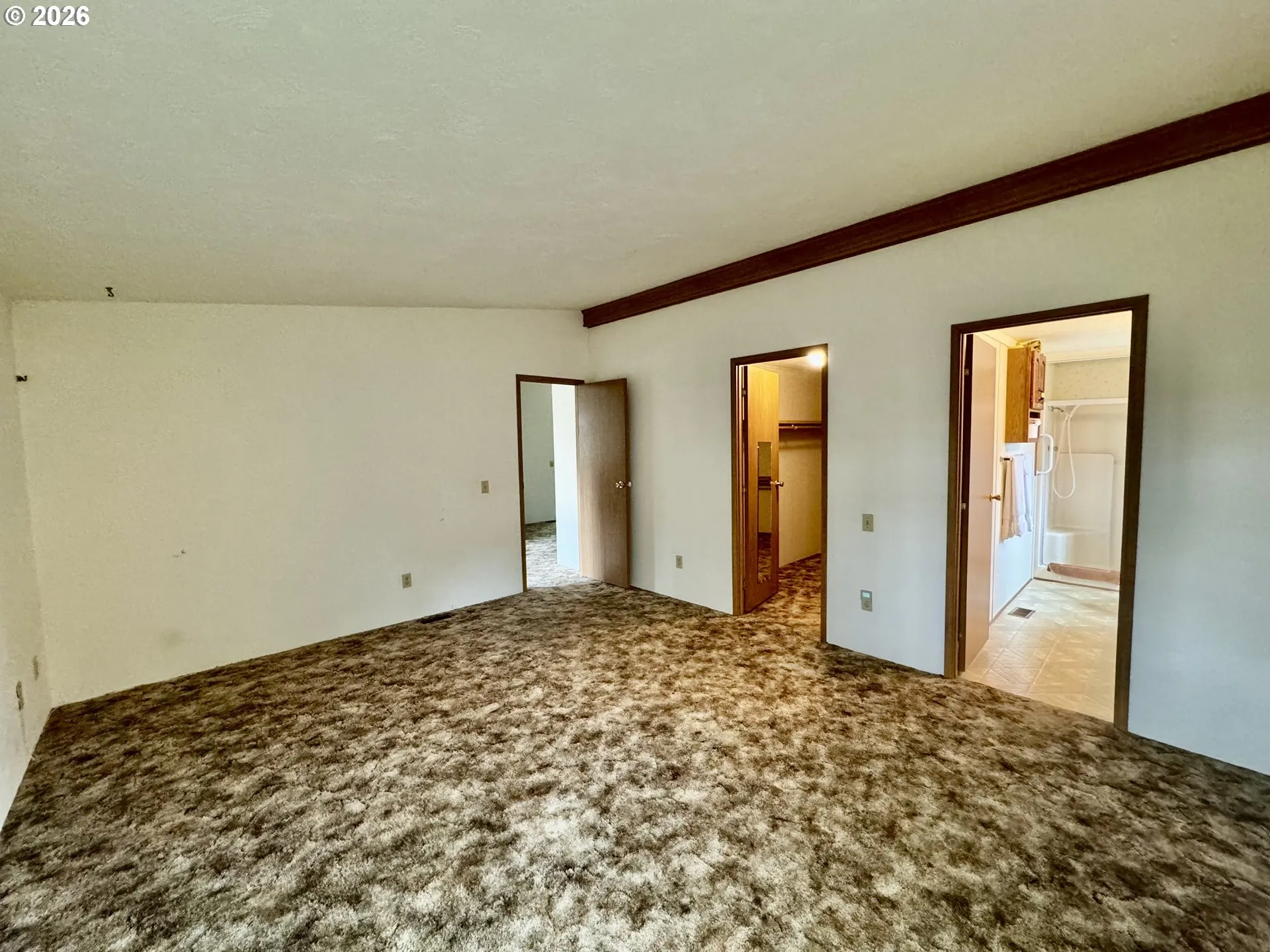 Bedroom, Primary