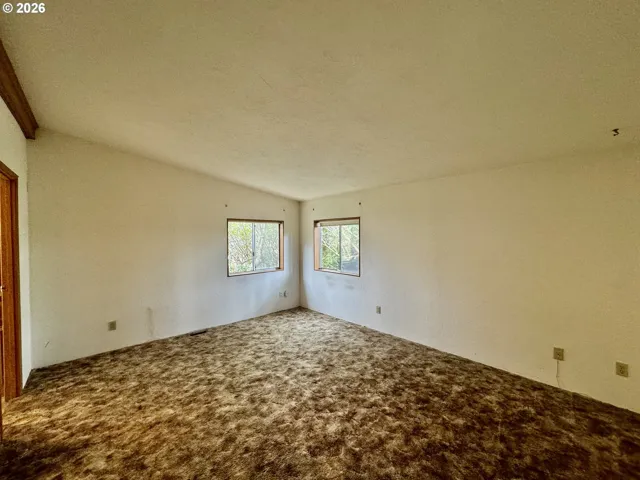 Bedroom, Primary