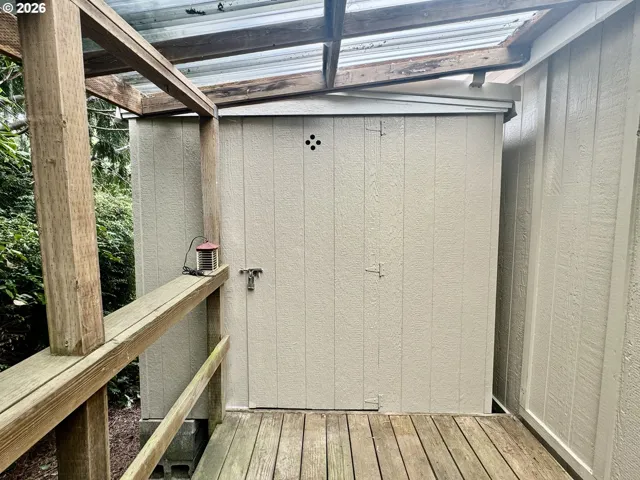 Shed