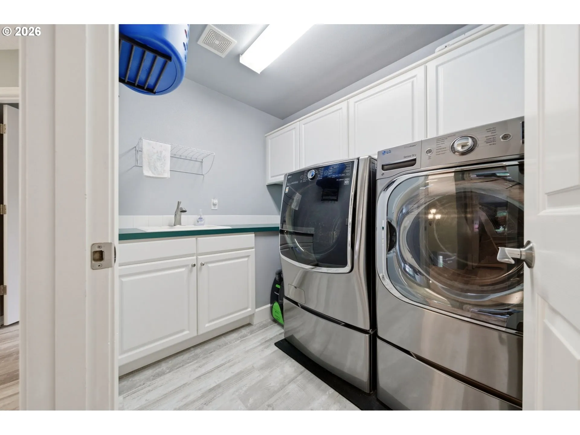 Laundry-Upper