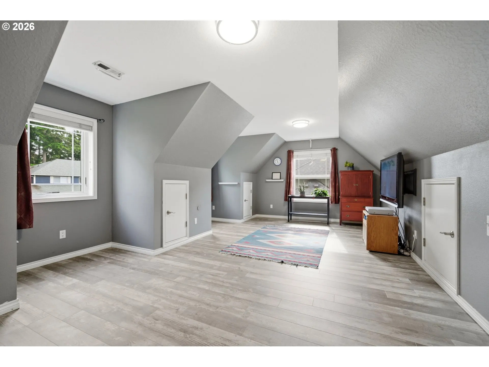 Bonus Room-Upper