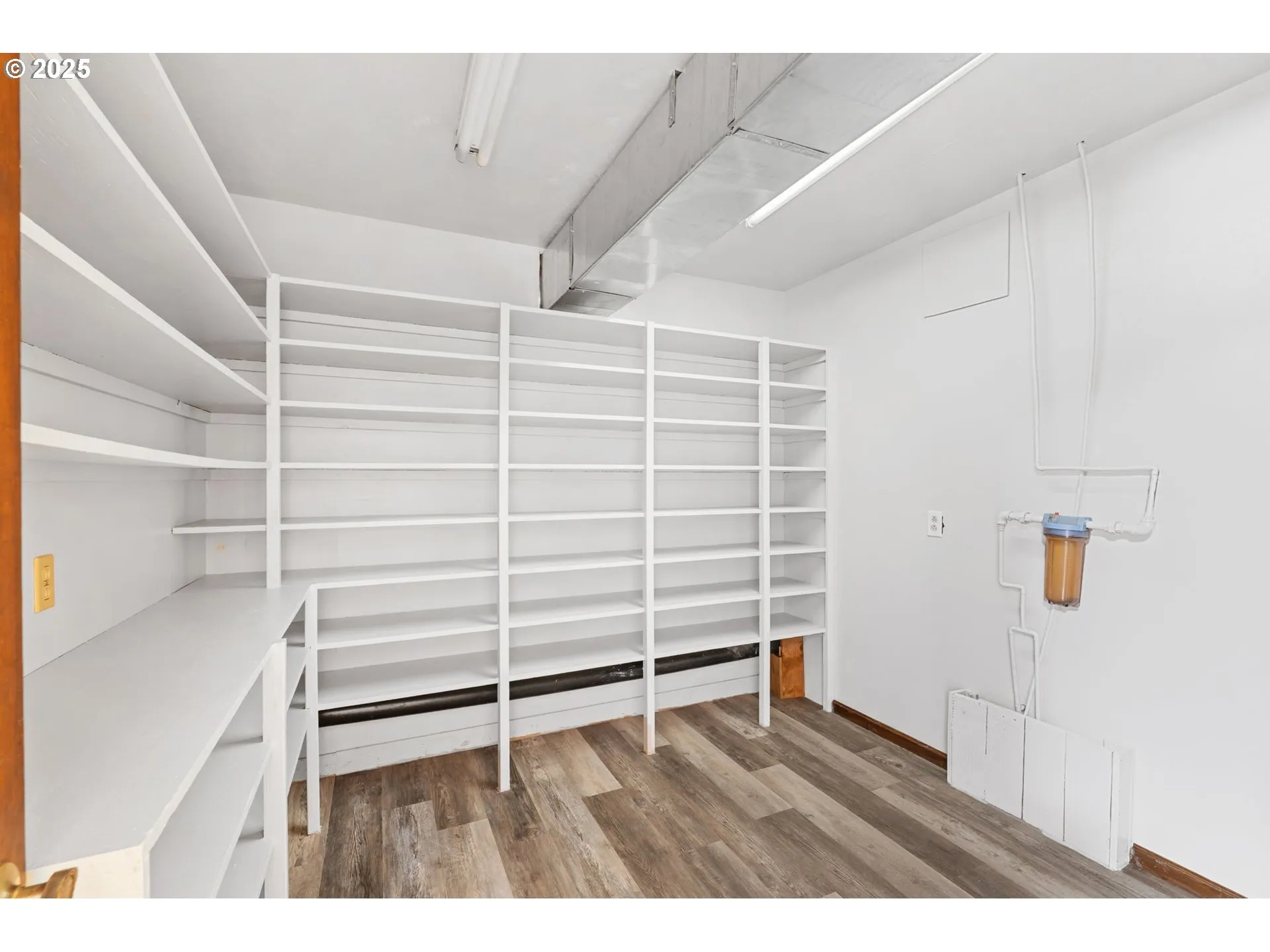 Pantry-Main