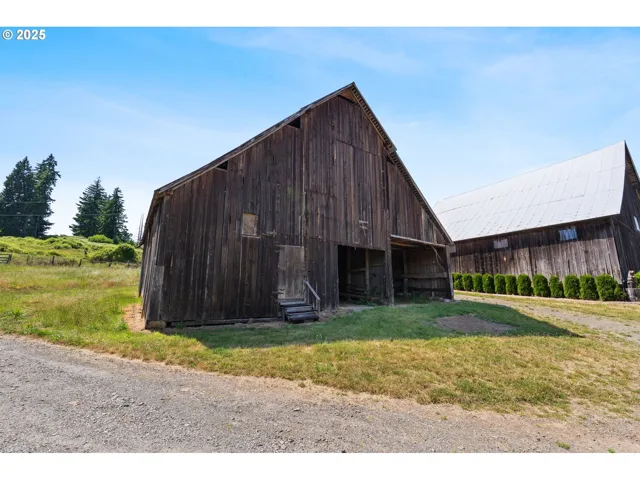 Barn
