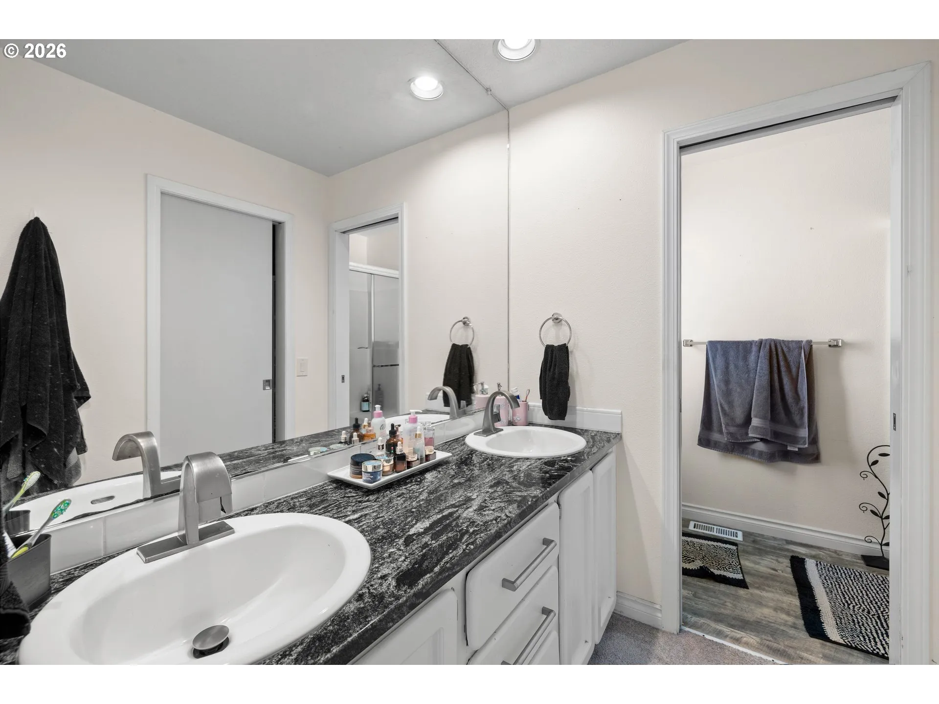Bathroom, Attached