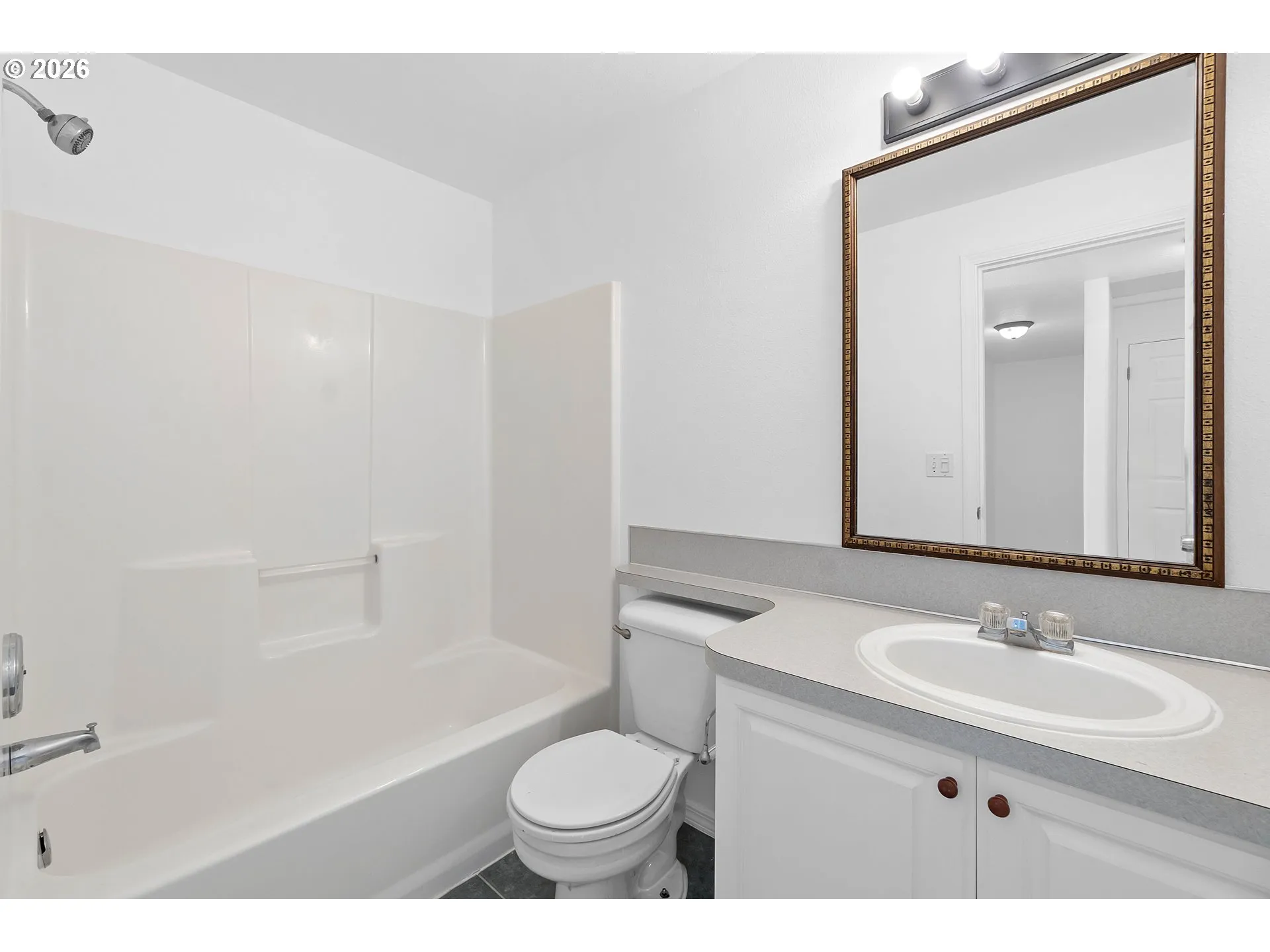 Bathroom-Upper