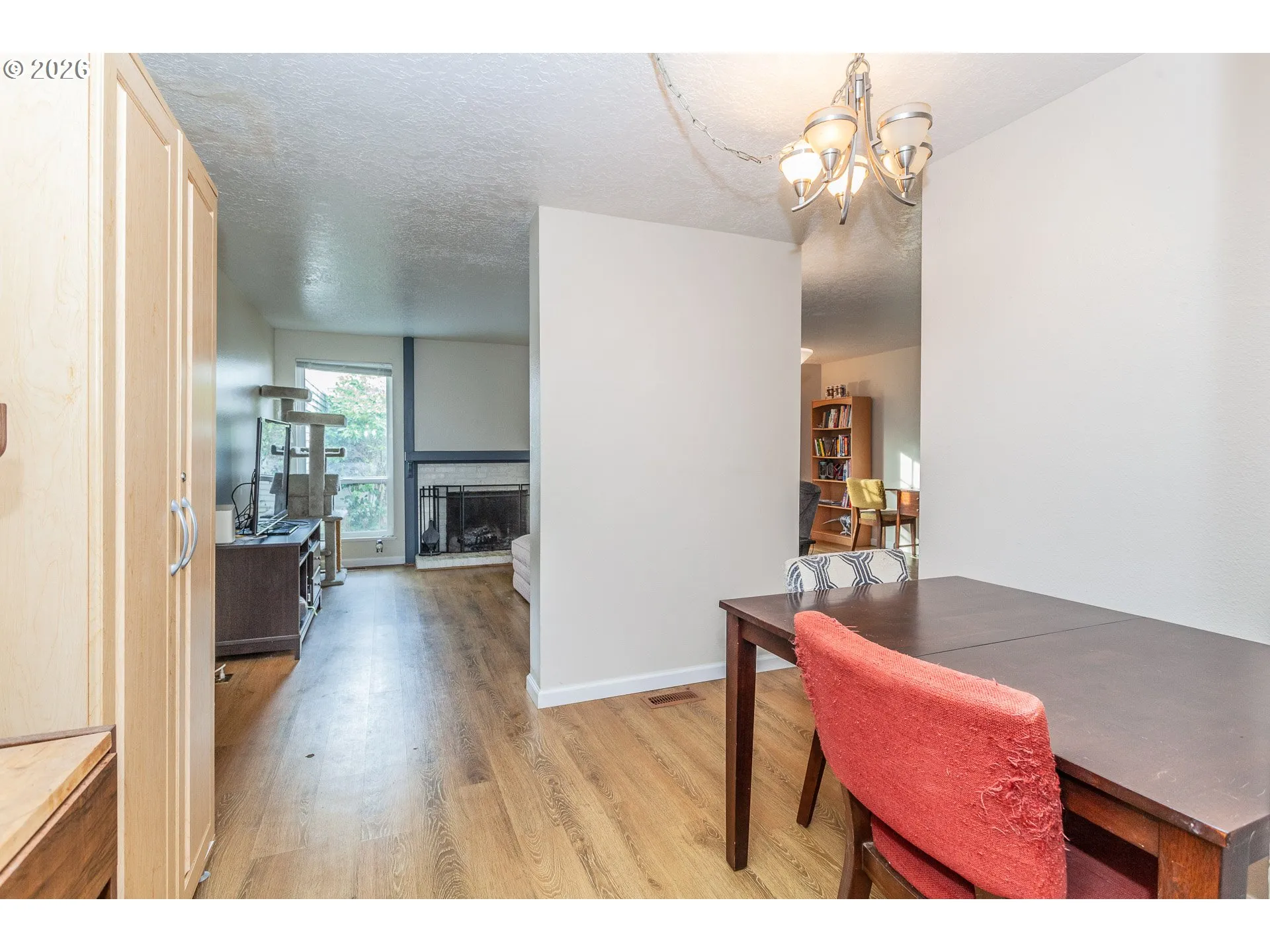 Dining Area-Wide Angle/Fisheye