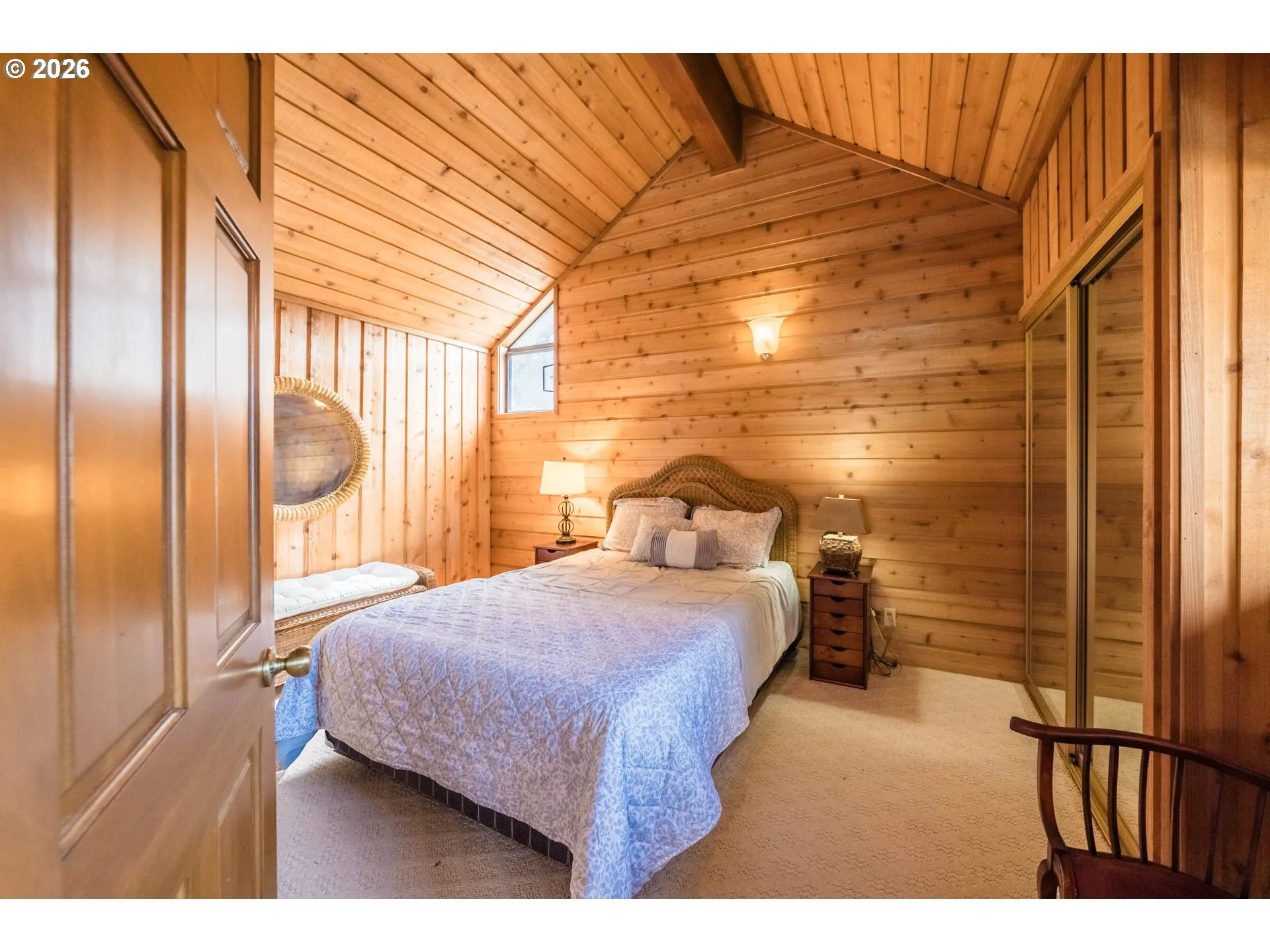 Bedroom-Full Bathroom