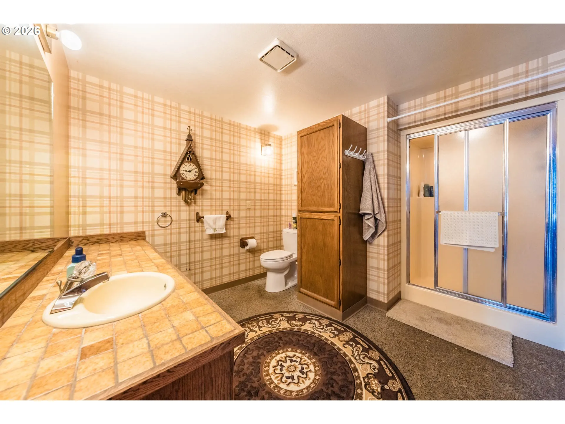 Bathroom, Attached-Lower