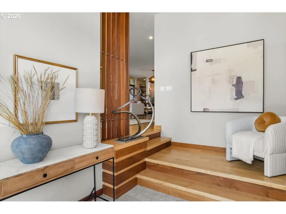 Entrance/Foyer
