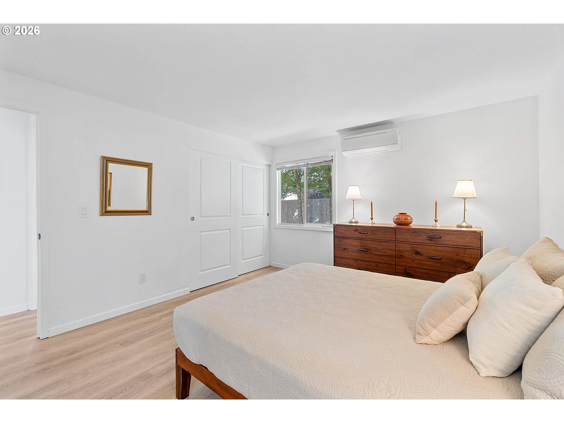 Bedroom, Primary