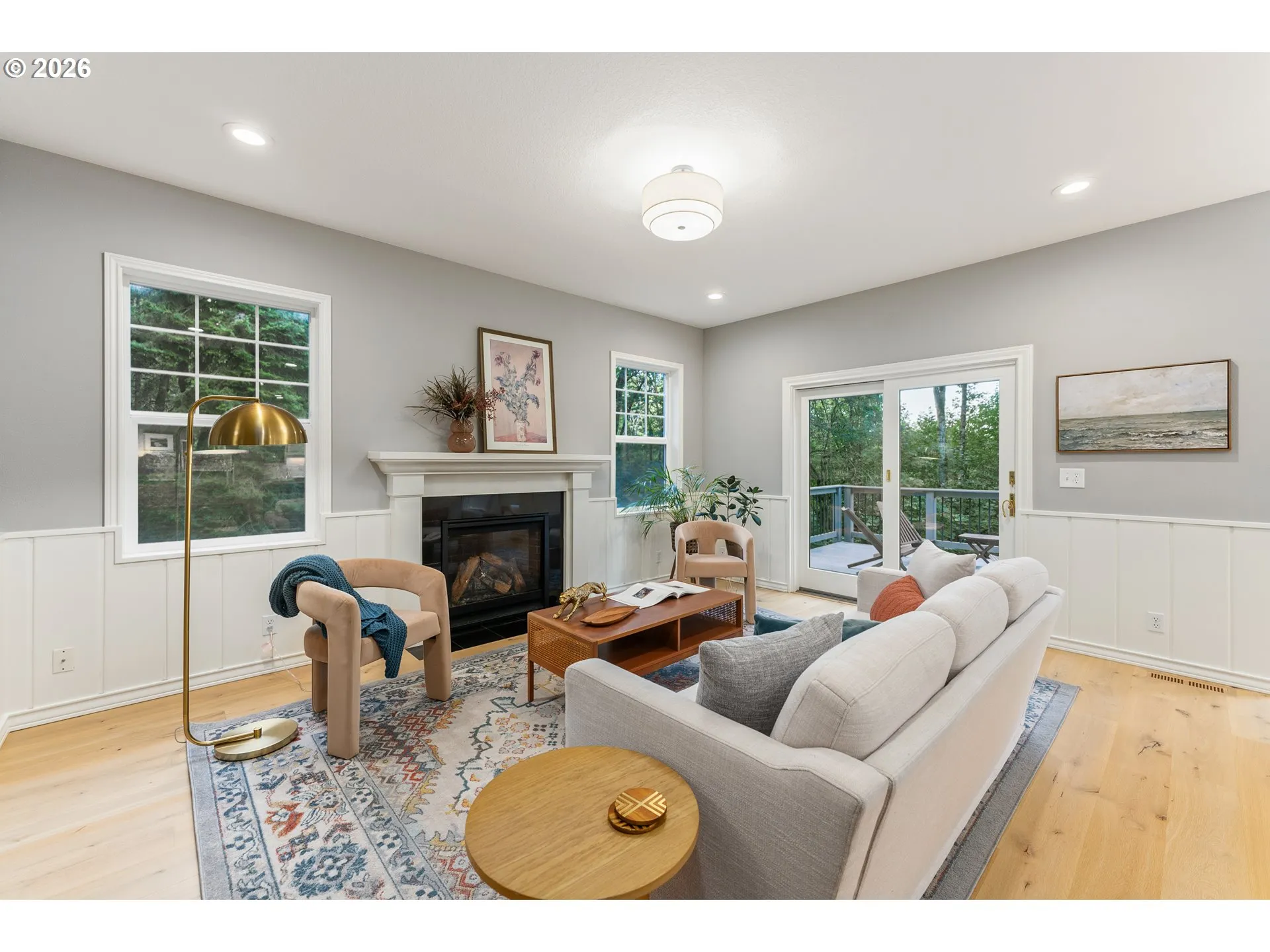 Living Room-Fireplace