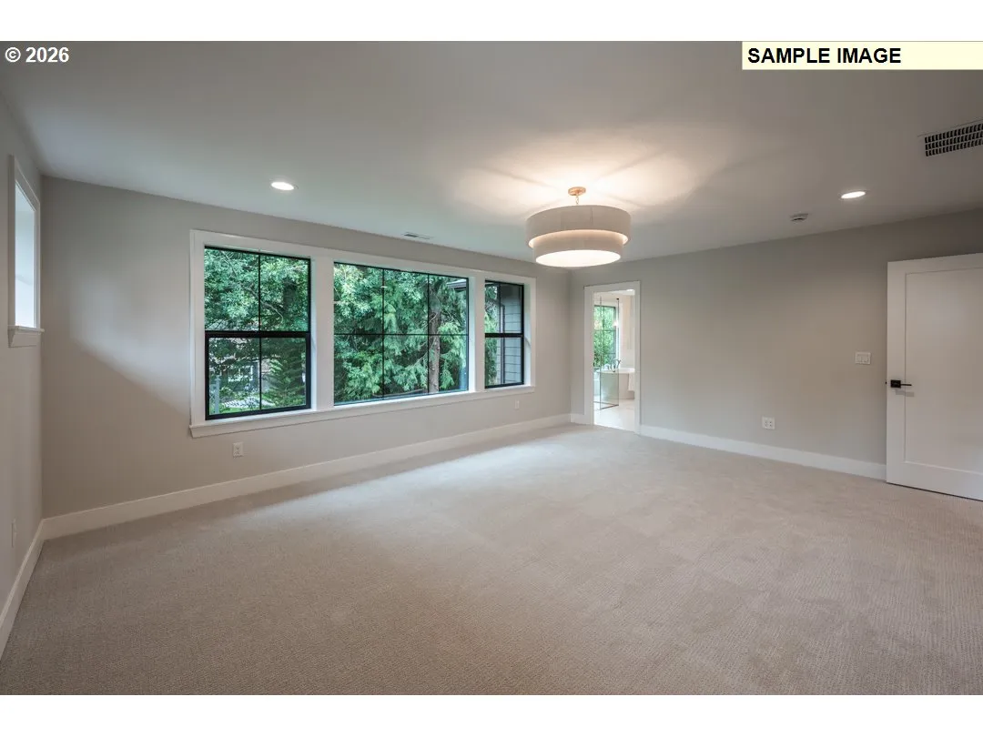 Primary Bedroom-Upper