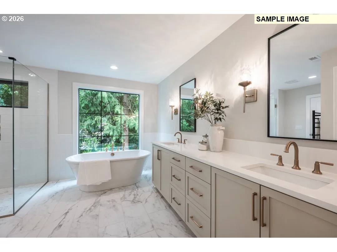 Primary Bedroom-Attached Bathroom