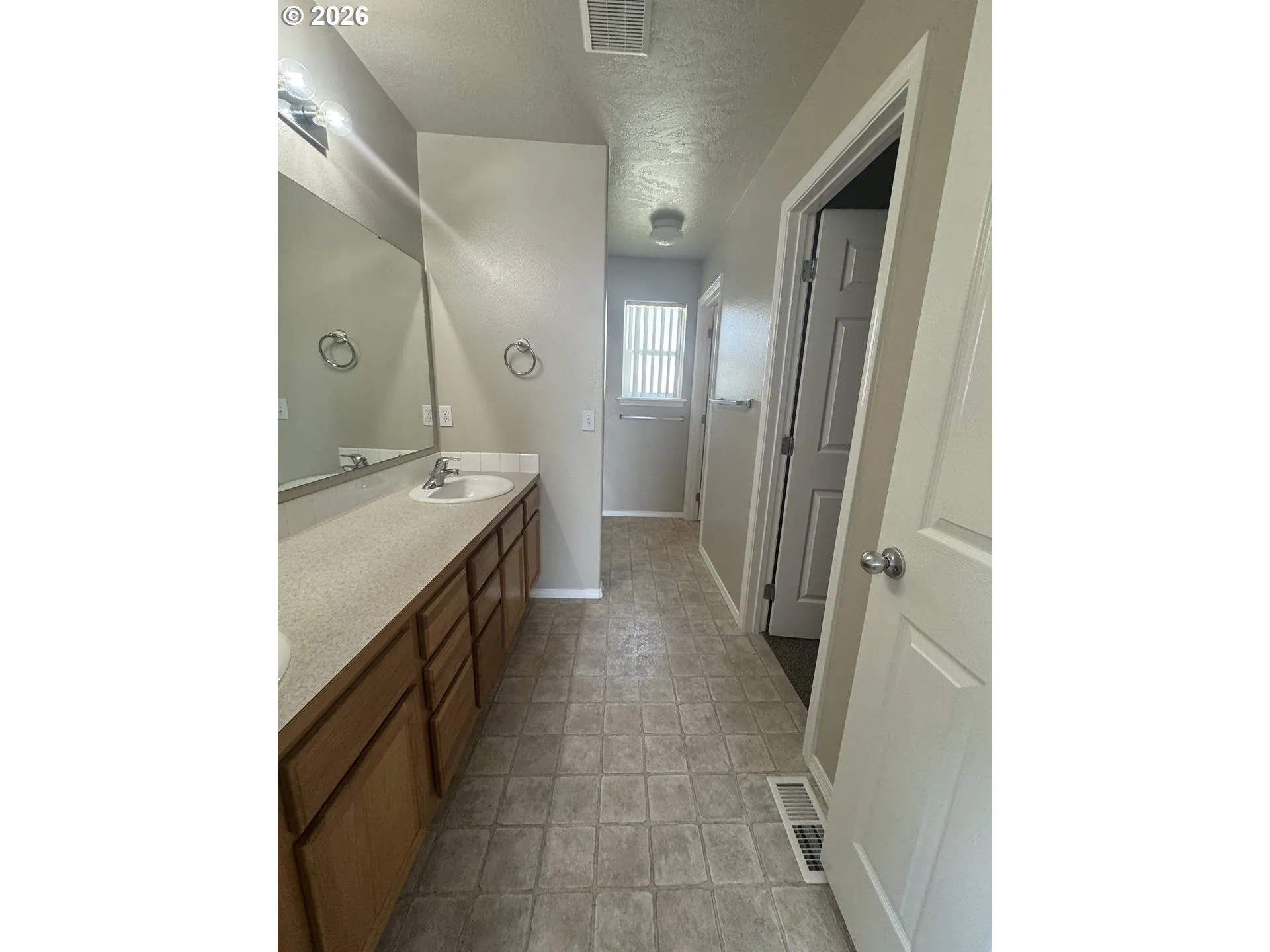 Bathroom, Attached