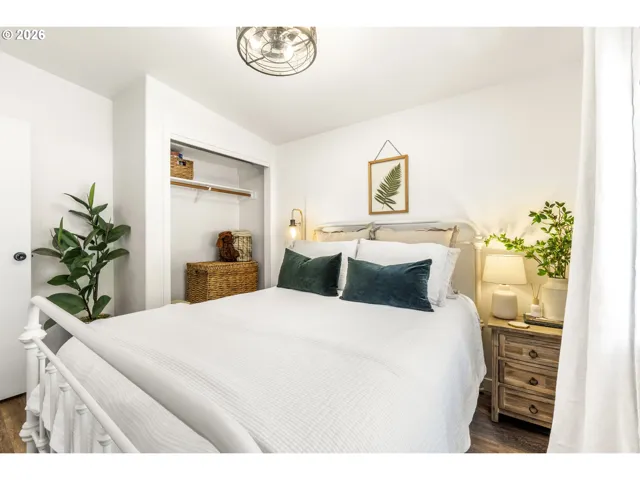 Bedroom-Ceiling Fan