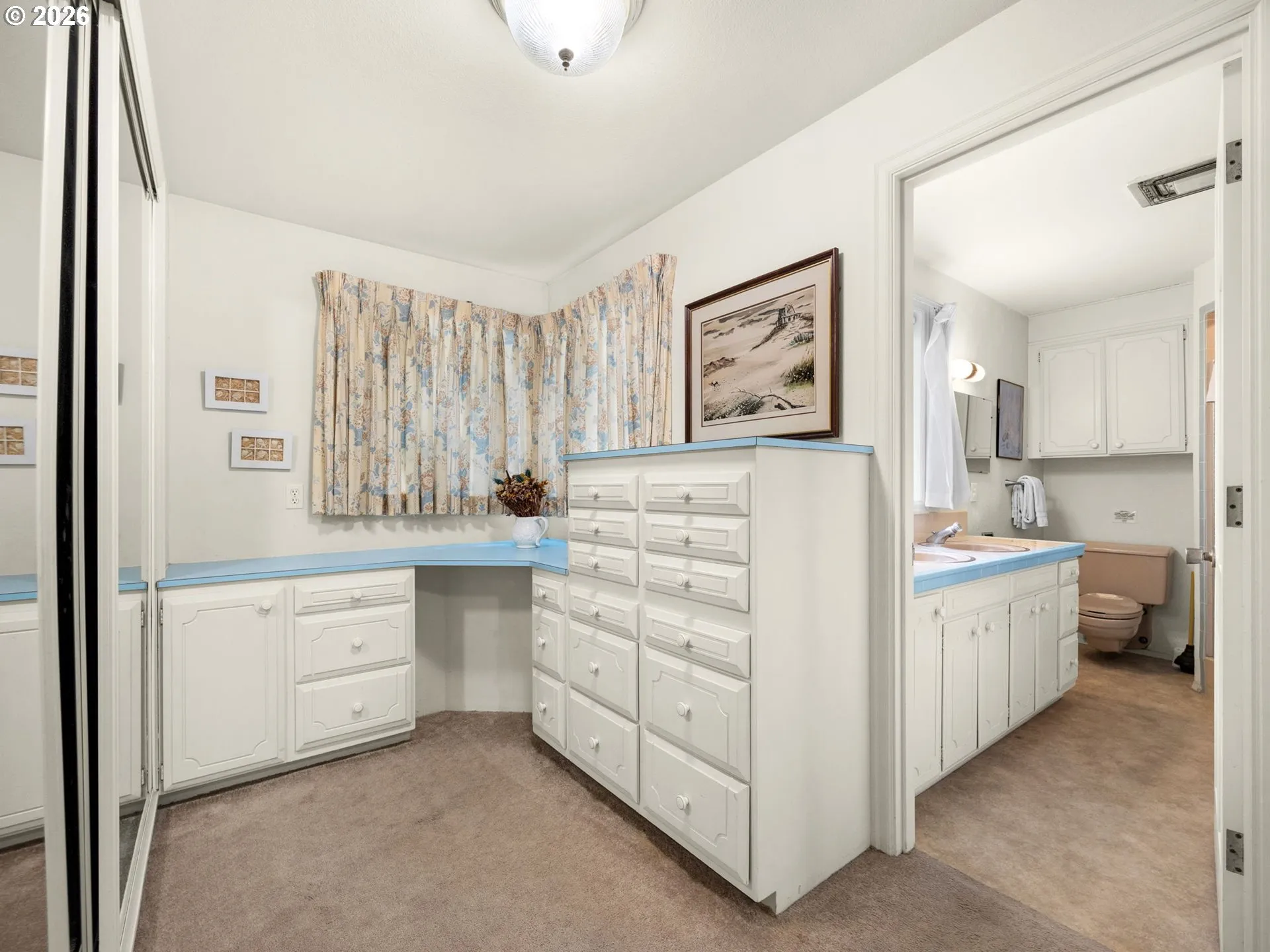 Bedroom, Owner's Suite-Walk-In Closet