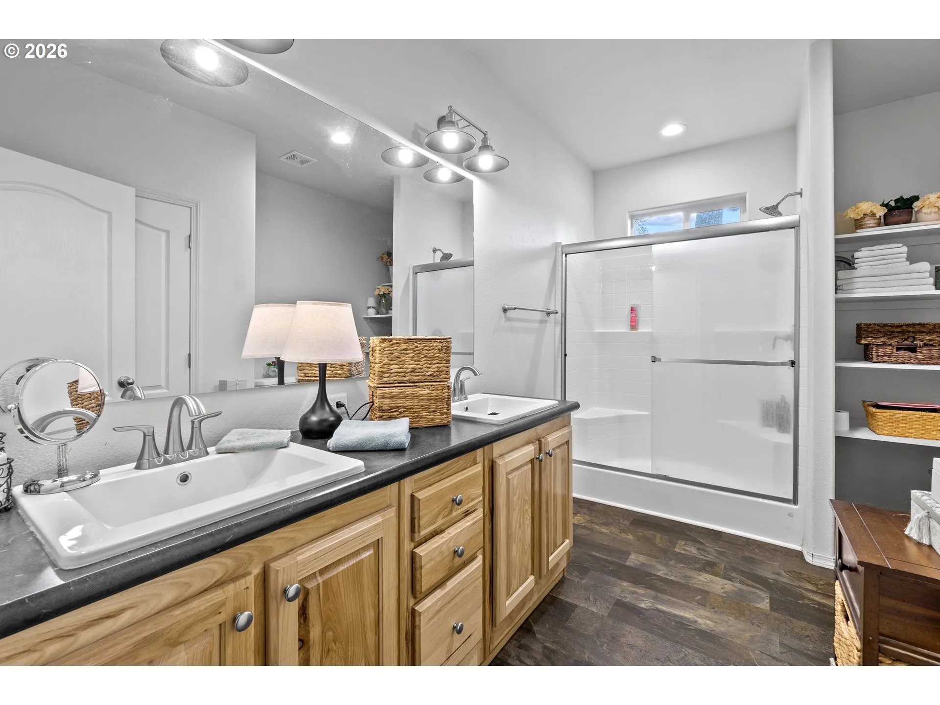 Bathroom, Attached