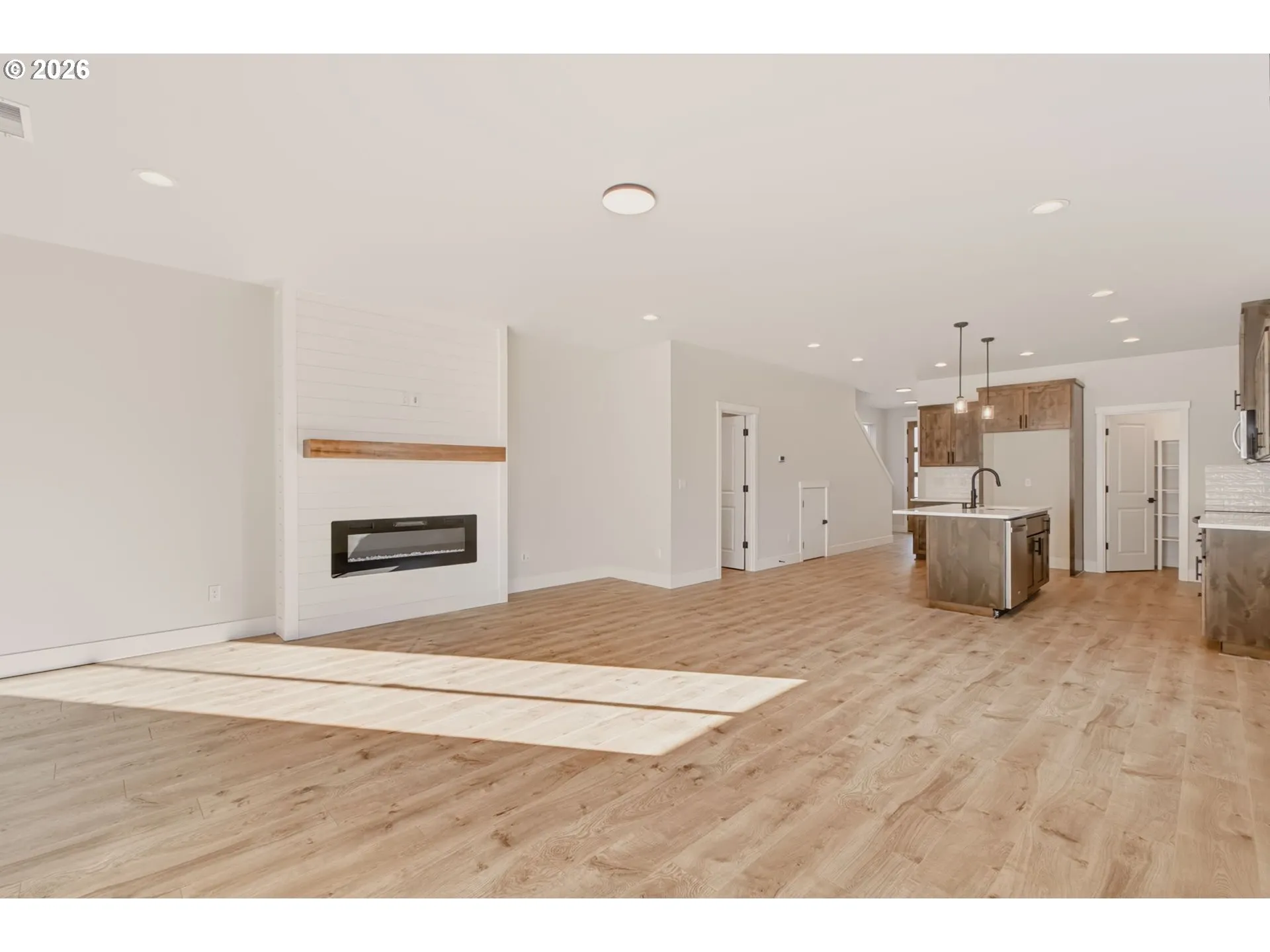 Living Room-Fireplace