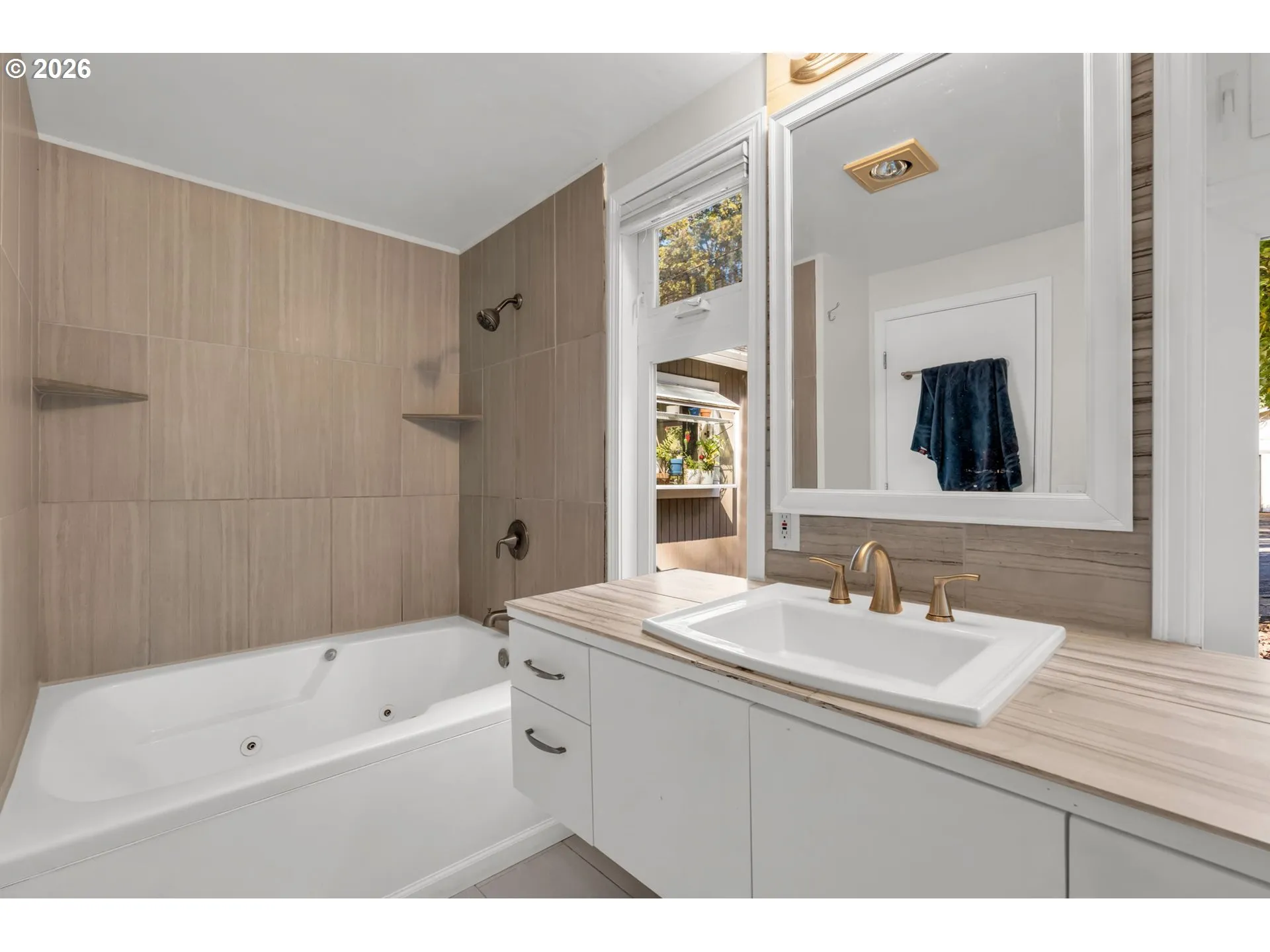 En Suite Bathroom