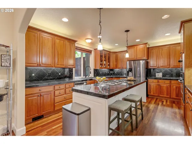 Kitchen-Cooking Island