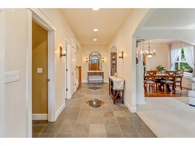 Entrance/Foyer