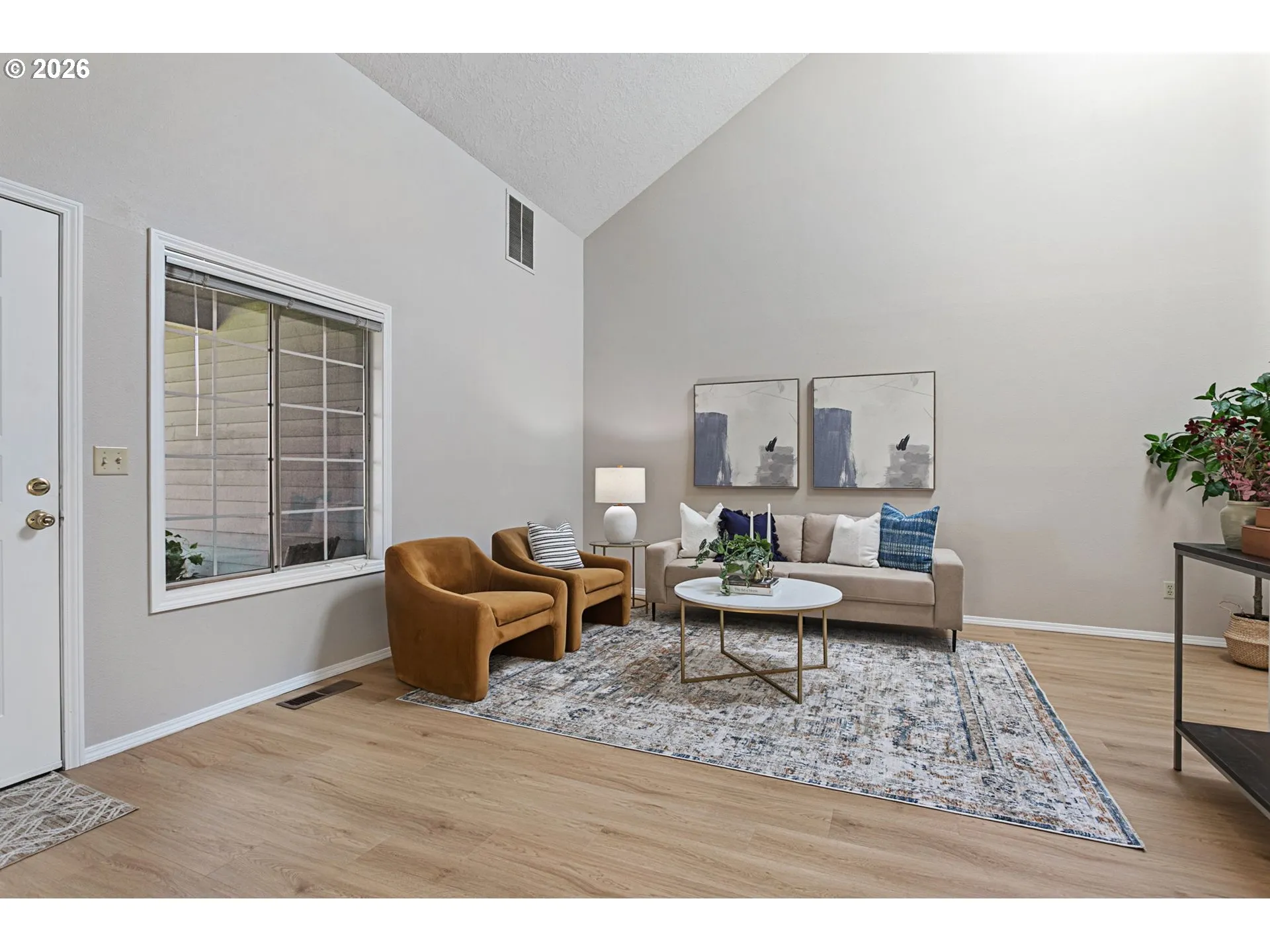 Living Room-Vaulted Ceilings