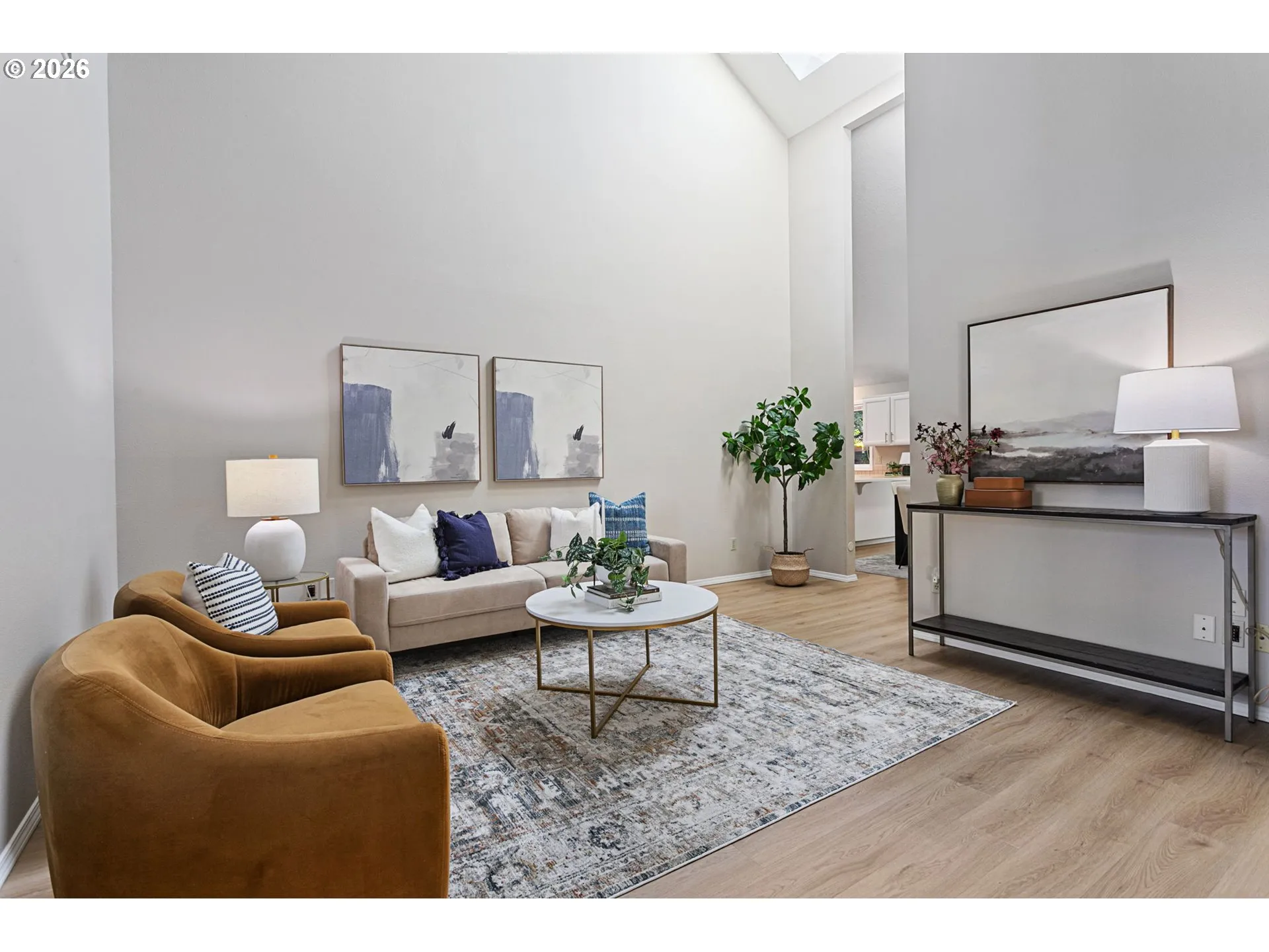 Living Room-Vaulted Ceilings