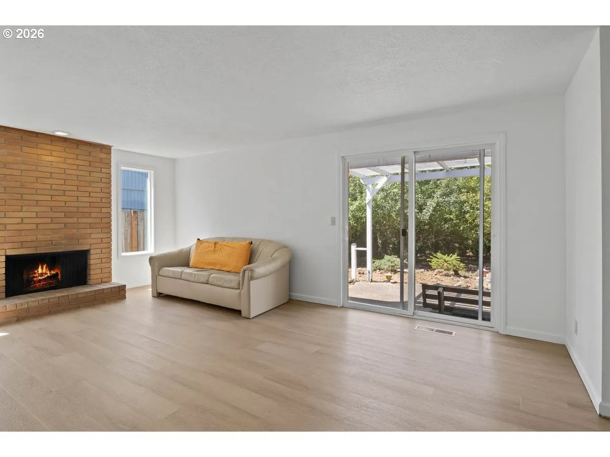 Kitchen/Outside