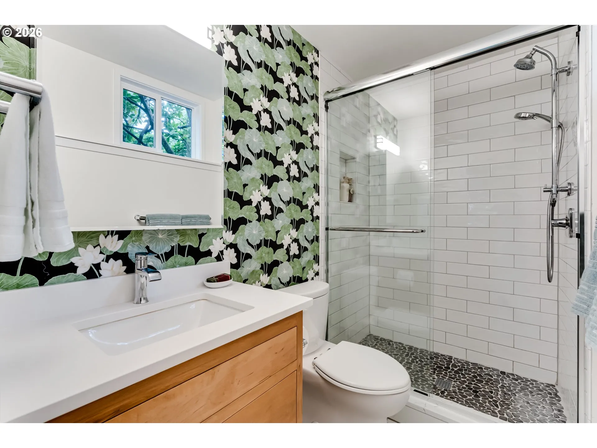 Bathroom, Attached-Lower