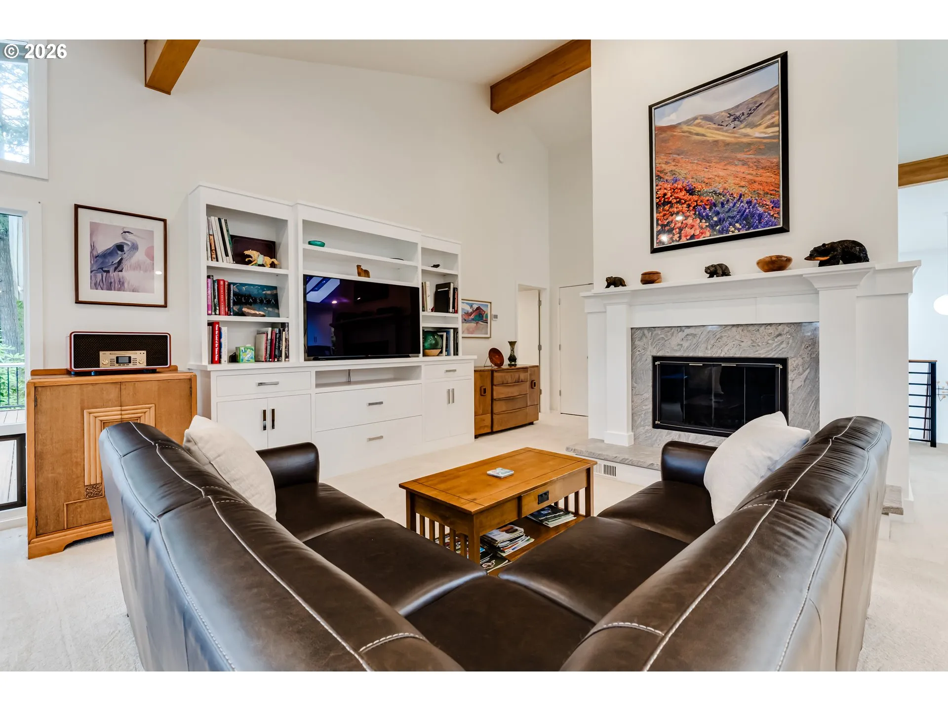 Living Room-Fireplace