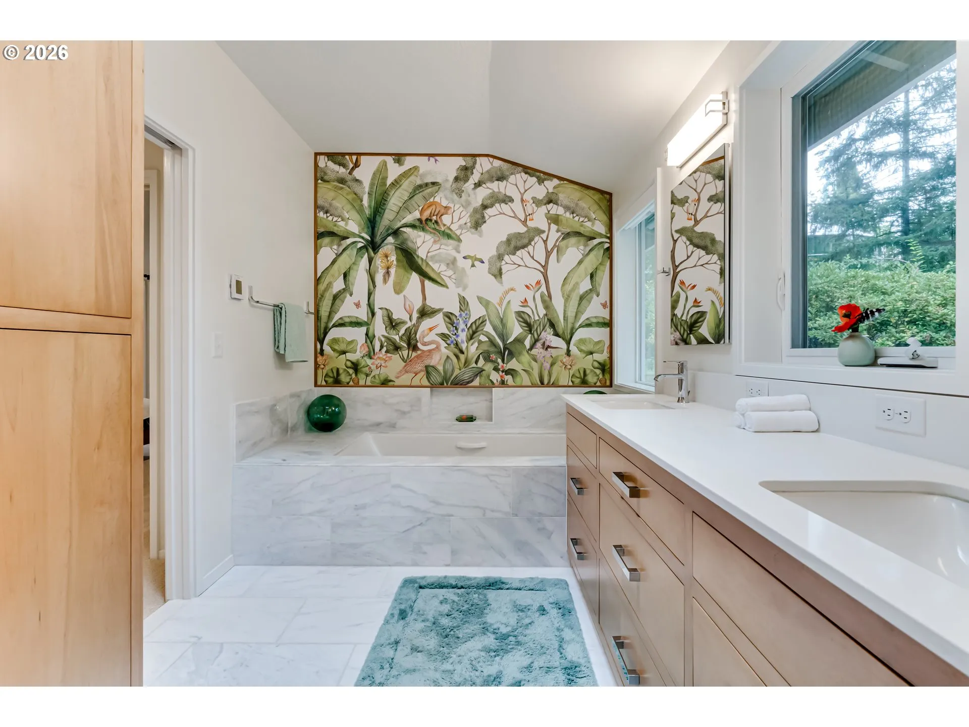 Owner's Suite Bathroom-Garden Tub