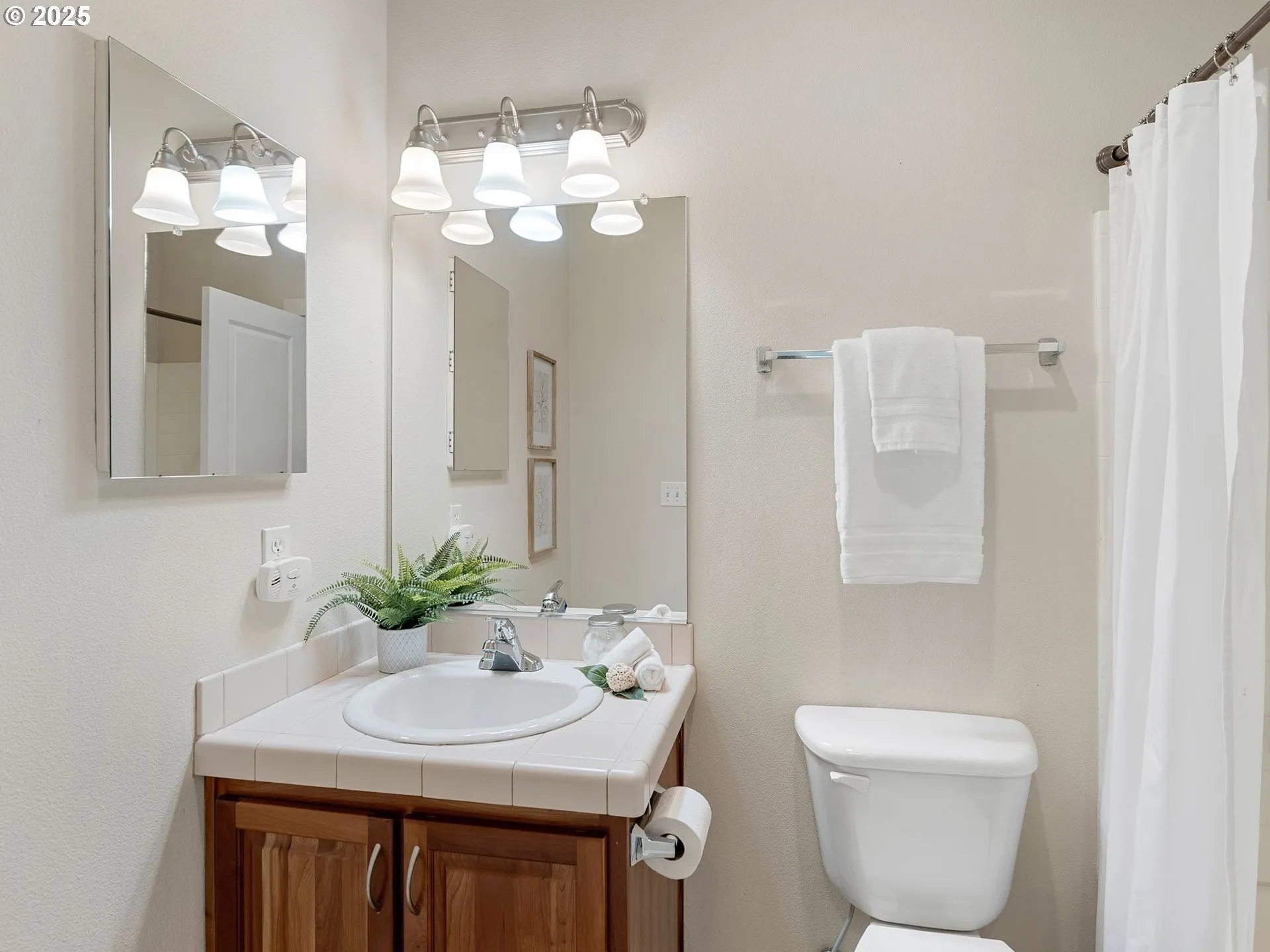 Bathroom-Upper
