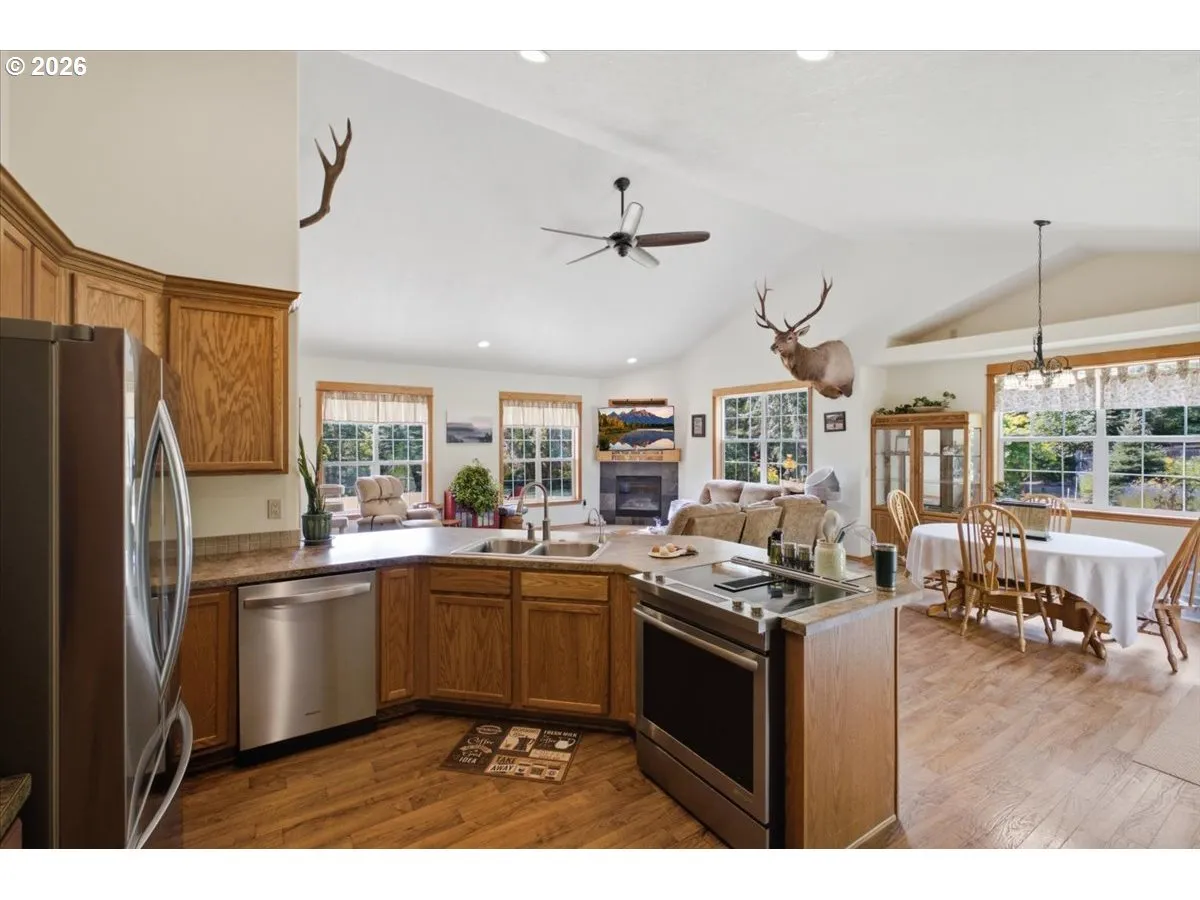 Kitchen/Dining Room-Wide Angle/Fisheye