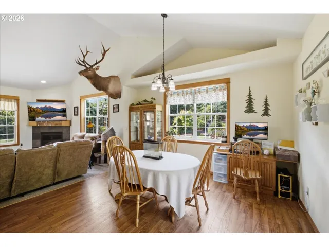 Dining Room-Vaulted Ceilings