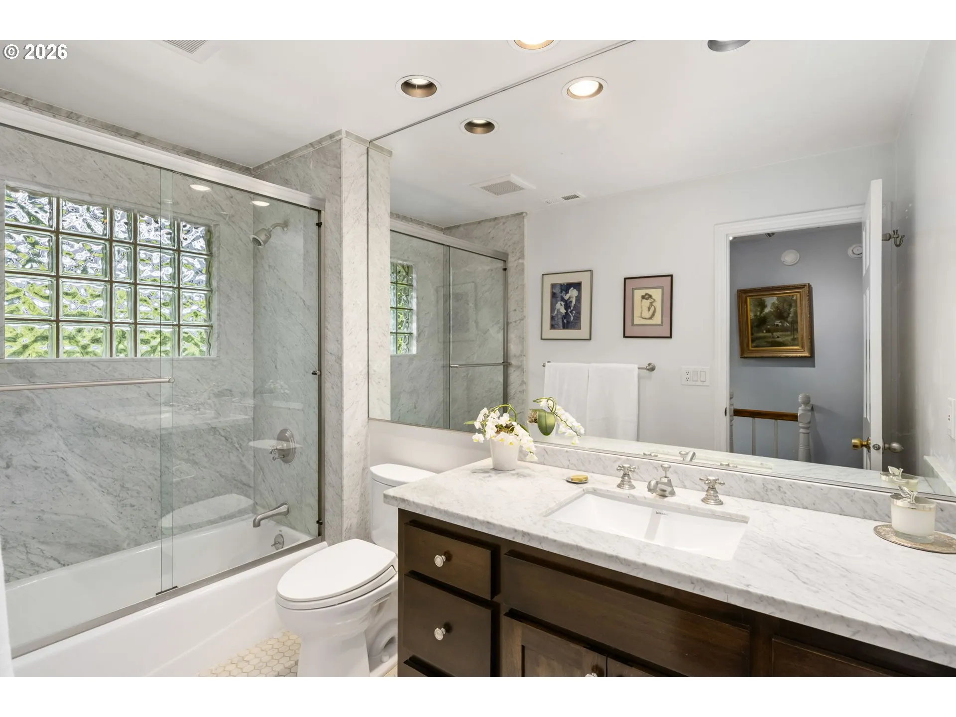 Bathroom-Upper
