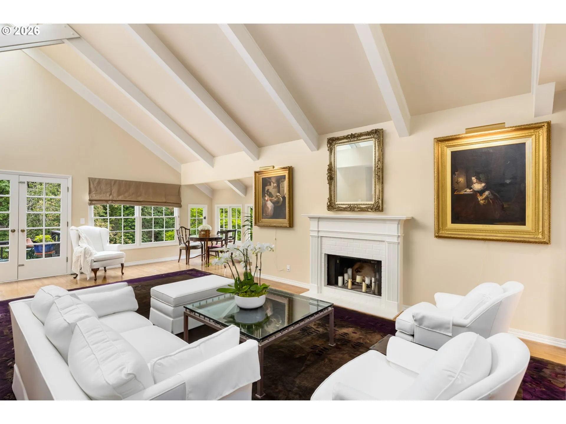 Living Room-Vaulted Ceilings